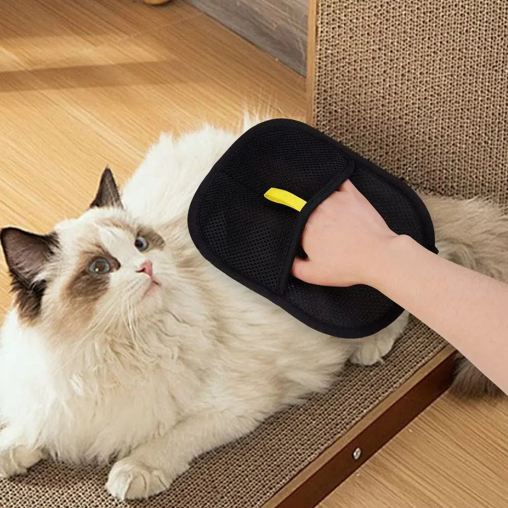 BeauClean static pet hair remover glove lifting fur from fabric