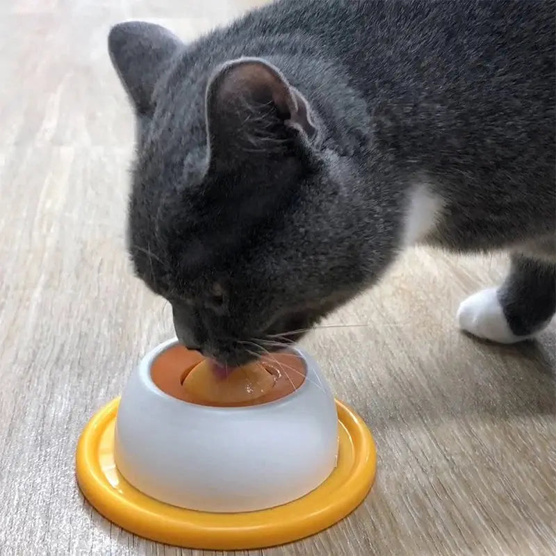 Non-slip cat lick mat designed for slow feeding and anxiety relief